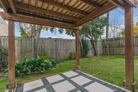 2601 Briarhurst Drive Houston TX 77057