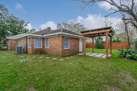 2601 Briarhurst Drive Houston TX 77057