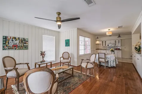 2601 Briarhurst Drive Houston TX 77057