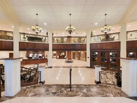 3525 Sage Road 402 Houston TX 77056