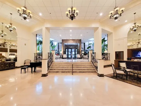 3525 Sage Road 402 Houston TX 77056