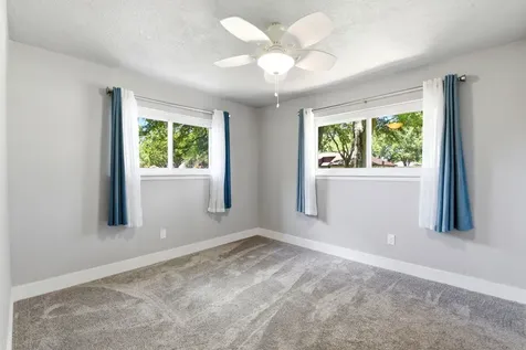 101 W Larkspur Drive Alvin TX 77511