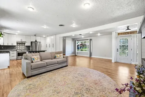 101 W Larkspur Drive Alvin TX 77511