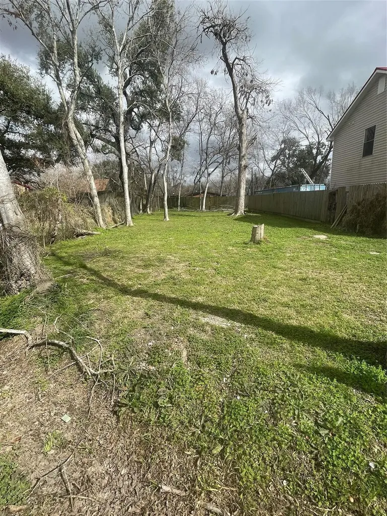 2208 Kirk Street Houston TX 77026