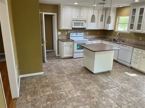 313 Mackeral Street Galveston TX 77550
