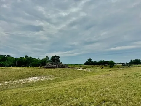 74 Acres County Road 312 Hallettsville TX 77964