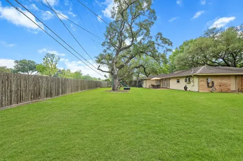 5242 Sanford Road Houston TX 77035
