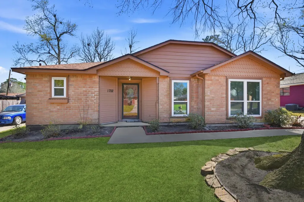 1722 Rebecca Lane Conroe TX 77301