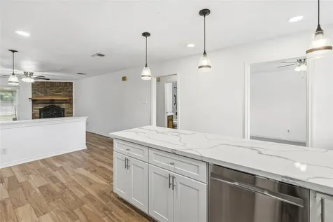 11715 Alamo Drive La Porte TX 77571