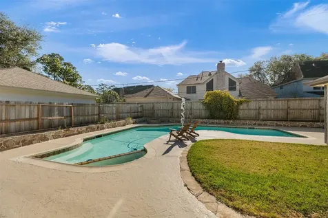 3323 Woodbriar Drive Houston TX 77068