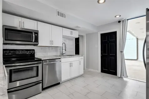 7 Briar Dale Court C Houston TX 77027