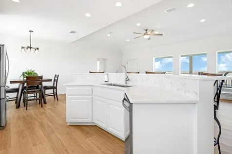747 Waypoint Drive Palacios TX 77465
