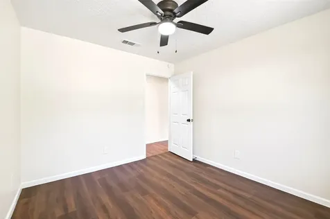 15207 Pleasant Valley Road Houston TX 77062