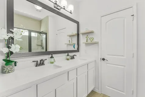 5526 Hyde Park Drive Pasadena TX 77505