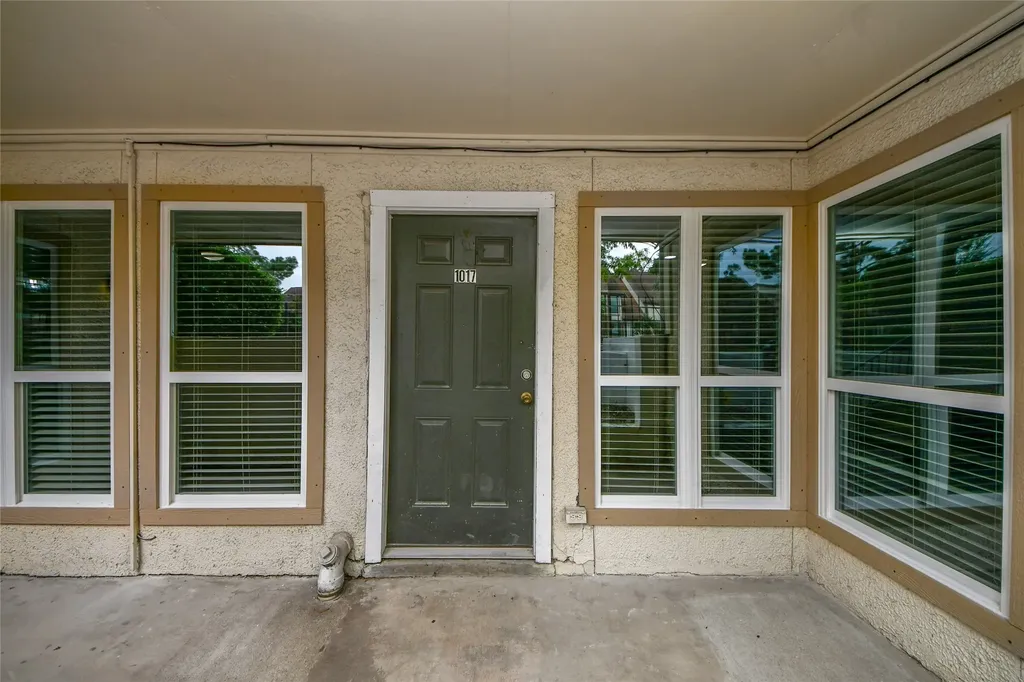 781 Country Place Drive 1017 Houston TX 77079