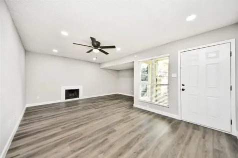 781 Country Place Drive 1017 Houston TX 77079