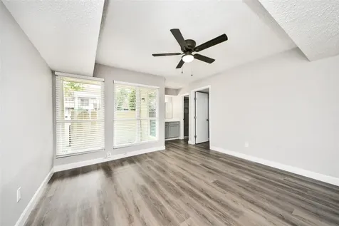 781 Country Place Drive 1017 Houston TX 77079