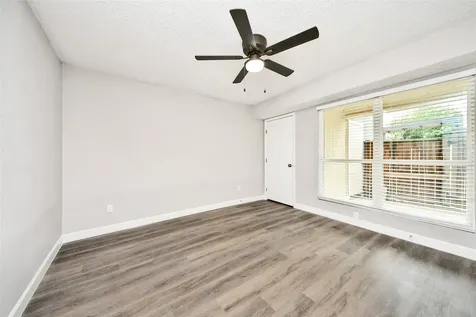 781 Country Place Drive 1017 Houston TX 77079