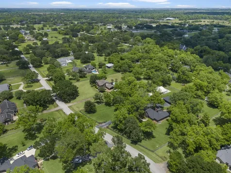 4002 Glenwood Drive Richmond TX 77406