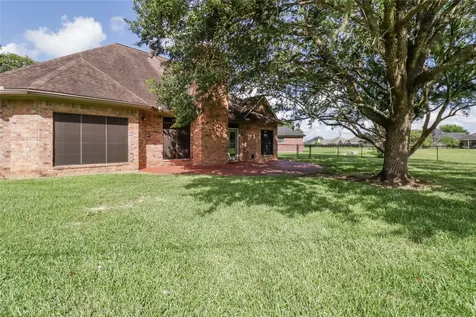 1010 Mockingbird Lane Richwood TX 77531
