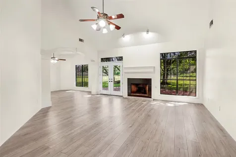 1010 Mockingbird Lane Richwood TX 77531