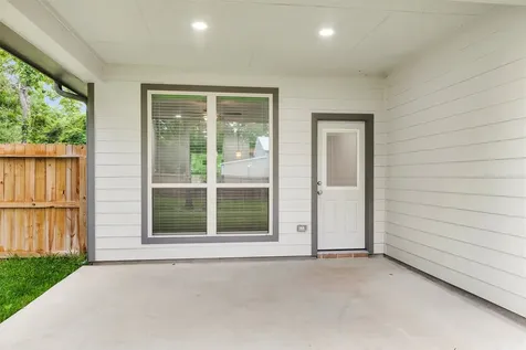 11158 Lake Drive Willis TX 77378