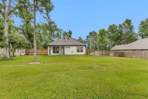 11158 Lake Drive Willis TX 77378