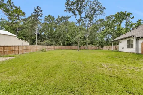 11158 Lake Drive Willis TX 77378