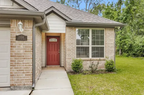 11158 Lake Drive Willis TX 77378