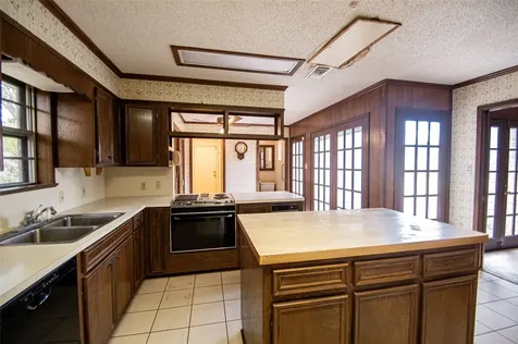 5950 Pinkstaff Lane Beaumont TX 77706
