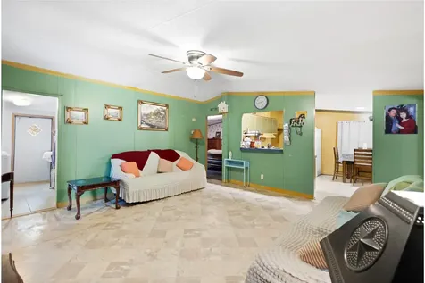 1309 S Franklin Avenue Cleveland TX 77327