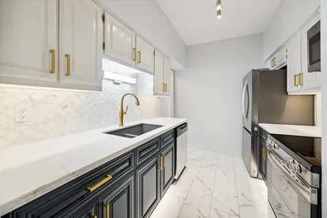 2475 Underwood Street 285 Houston TX 77030