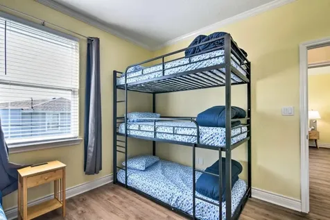 4022 Fort Bend Drive Galveston TX 77554