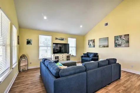 4022 Fort Bend Drive Galveston TX 77554