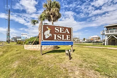 4022 Fort Bend Drive Galveston TX 77554