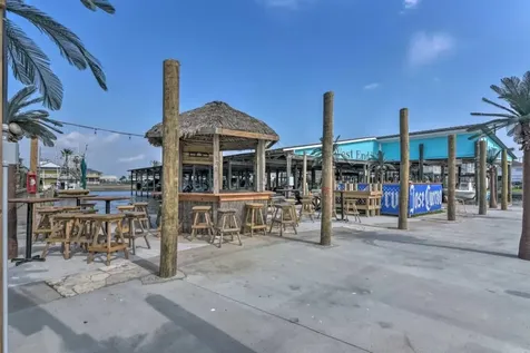 4022 Fort Bend Drive Galveston TX 77554