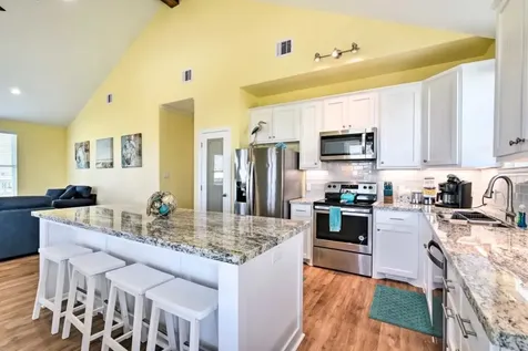 4022 Fort Bend Drive Galveston TX 77554