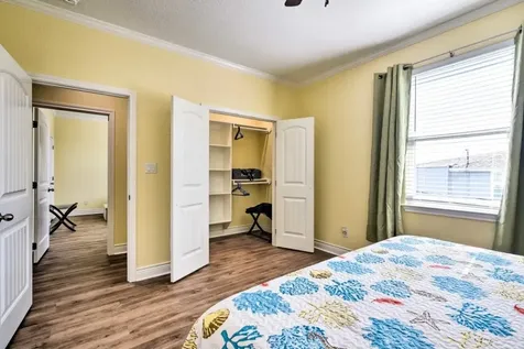 4022 Fort Bend Drive Galveston TX 77554