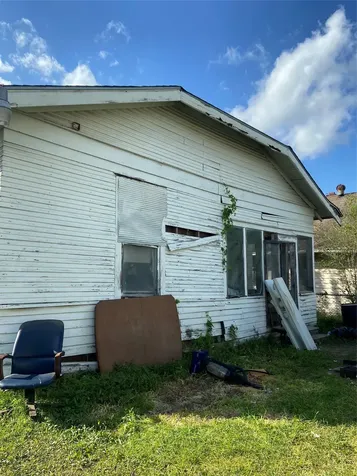 213 Hunt Street Houston TX 77003