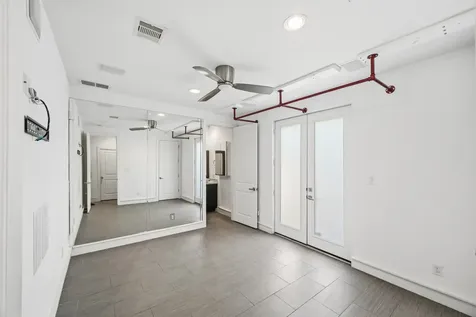 5228 Maxie Street A Houston TX 77007