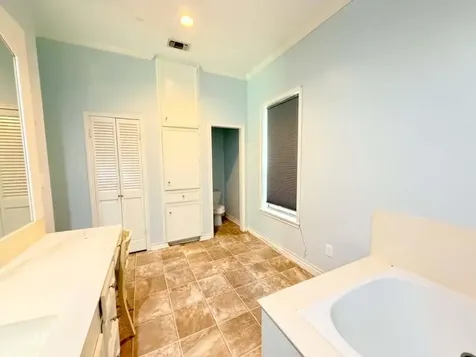 1123 Creekwood Street Crockett TX 75835