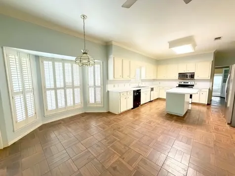 1123 Creekwood Street Crockett TX 75835