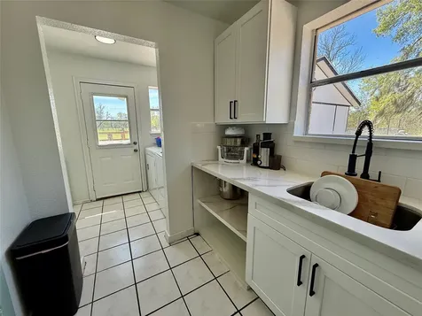 4183 County Road 571 West Columbia TX 77486