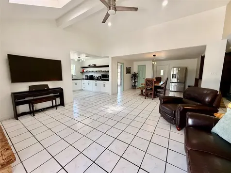 4183 County Road 571 West Columbia TX 77486