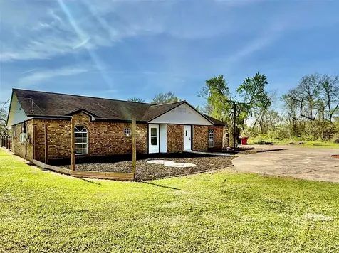 4183 County Road 571 West Columbia TX 77486