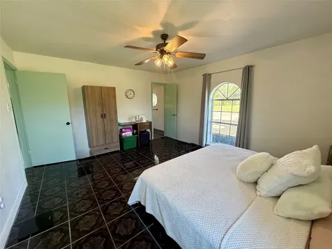 4183 County Road 571 West Columbia TX 77486