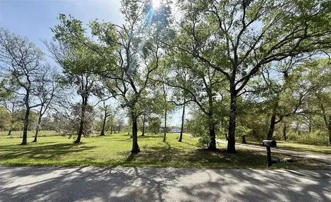 4183 County Road 571 West Columbia TX 77486