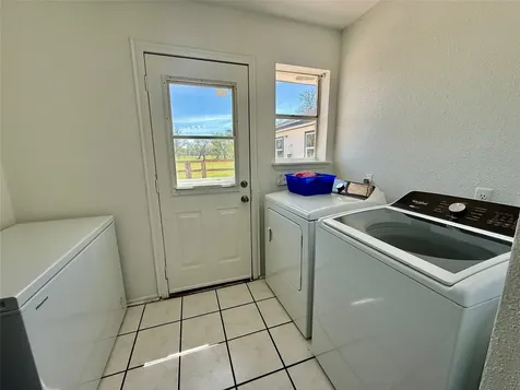 4183 County Road 571 West Columbia TX 77486