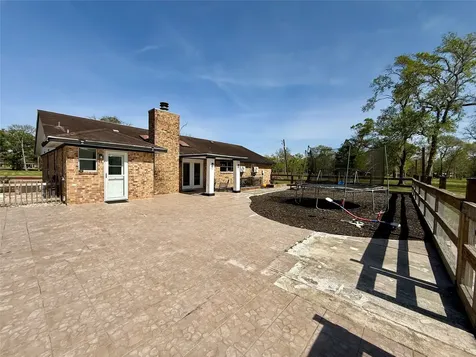 4183 County Road 571 West Columbia TX 77486