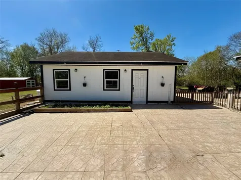 4183 County Road 571 West Columbia TX 77486